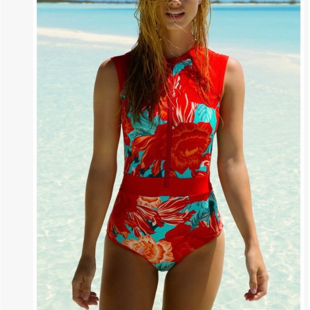 Body glove rash guard one piece swim size Medium